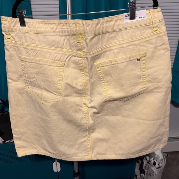Bnwt 1xTricot Yellow acid wash Jean Mini Skirt - Picture 2 of 4